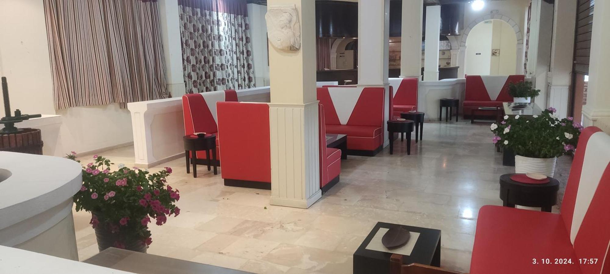 Pantheon Hall Hotel Mesongí Esterno foto